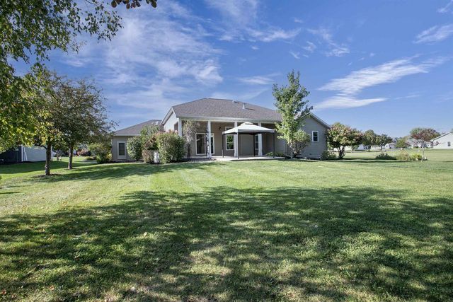 1547 FOXFIRE COURT, Waupaca, WI 54981