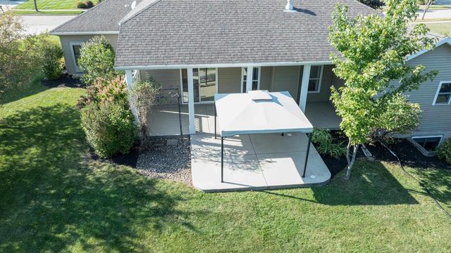 1547 FOXFIRE COURT, Waupaca, WI 54981