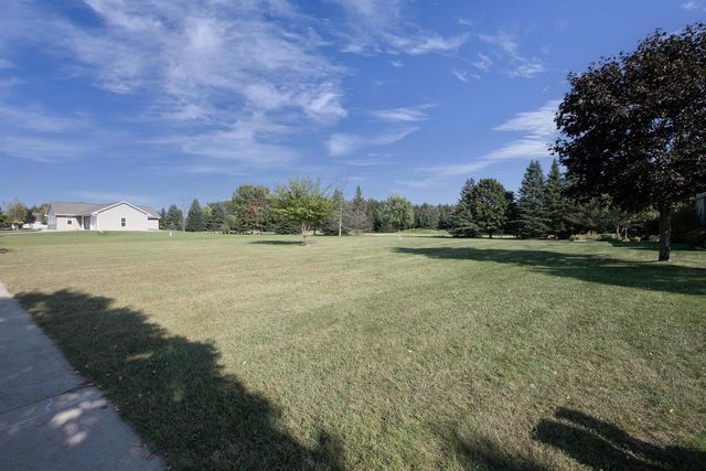 1547 FOXFIRE COURT, Waupaca, WI 54981