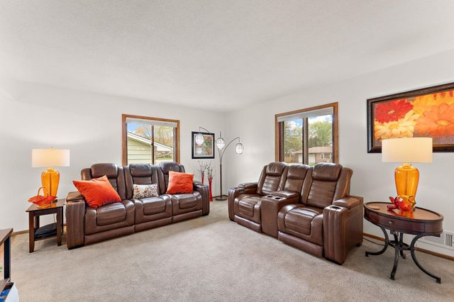 1126 Lincoln Avenue, Saint Paul Park, MN 55071