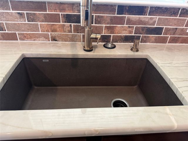 649 Jaboncillo Street, New Braunfels, TX 78132