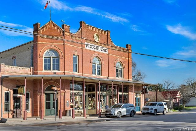 649 Jaboncillo Street, New Braunfels, TX 78132