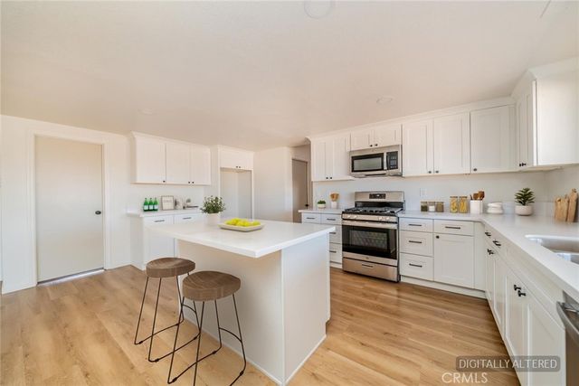 17771 Manzanita Street, Hesperia, CA 92345