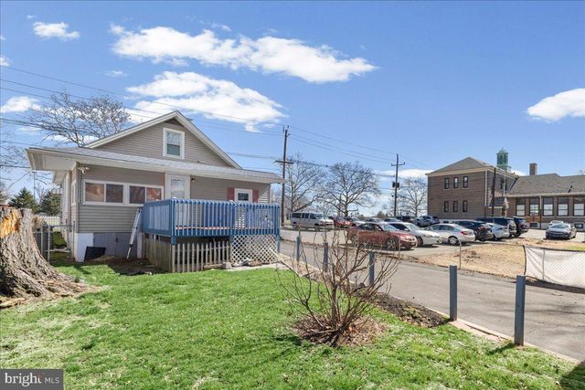 21 BUTTONWOOD DR, Ewing, NJ 08638