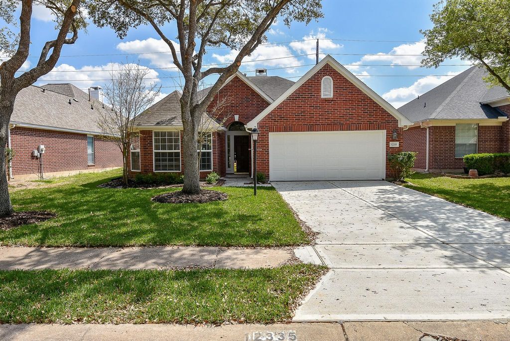 12335 Shadowvista Drive, Houston, TX 77082