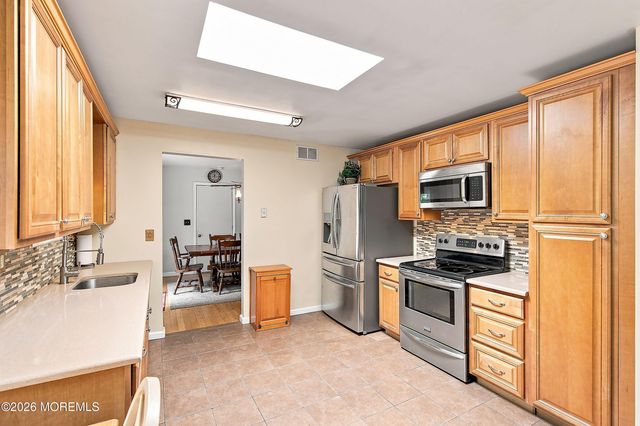 495 Cobain Road, Jackson, NJ 08527