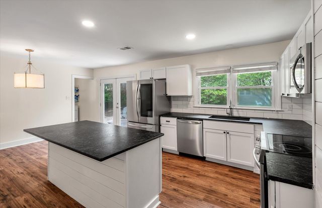 1842 Gippy Lane, Charleston, SC 29407