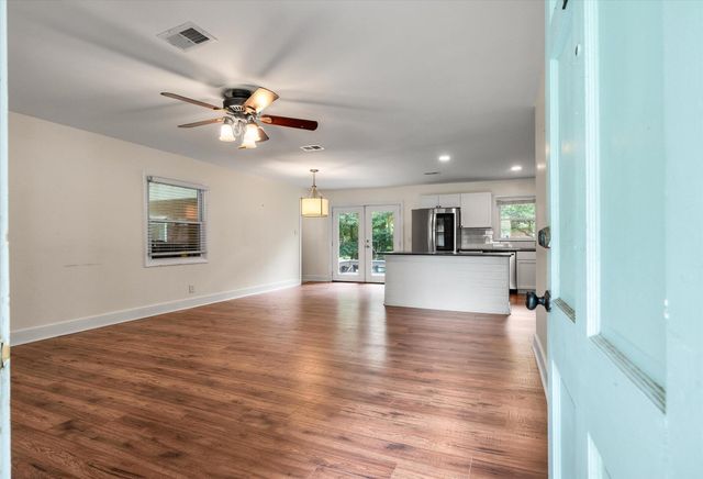 1842 Gippy Lane, Charleston, SC 29407