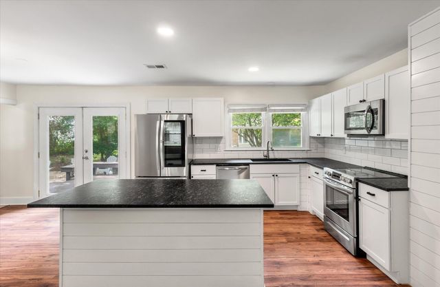 1842 Gippy Lane, Charleston, SC 29407