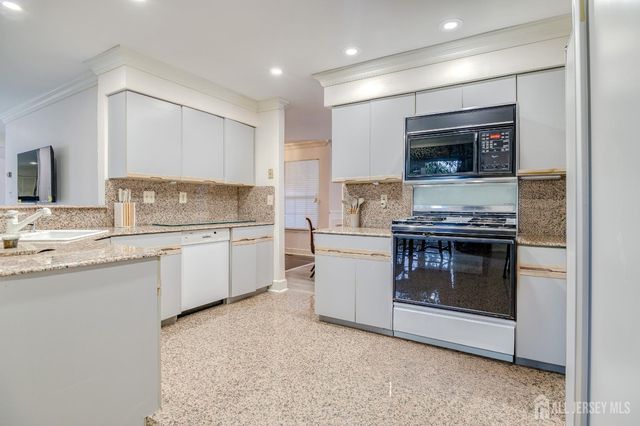 38 Fairway Boulevard, Monroe, NJ 08831