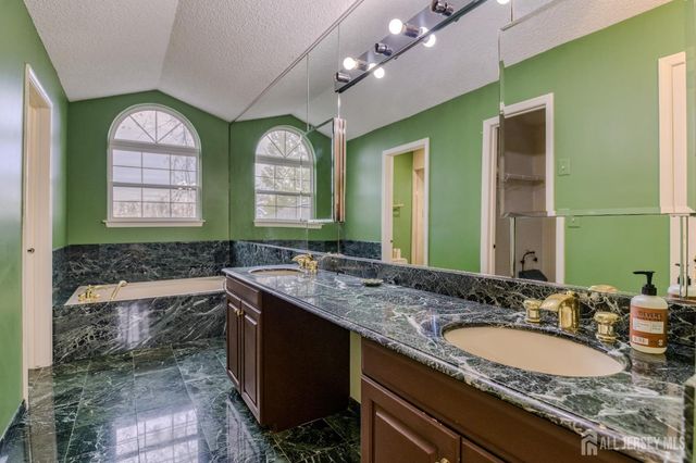 38 Fairway Boulevard, Monroe, NJ 08831