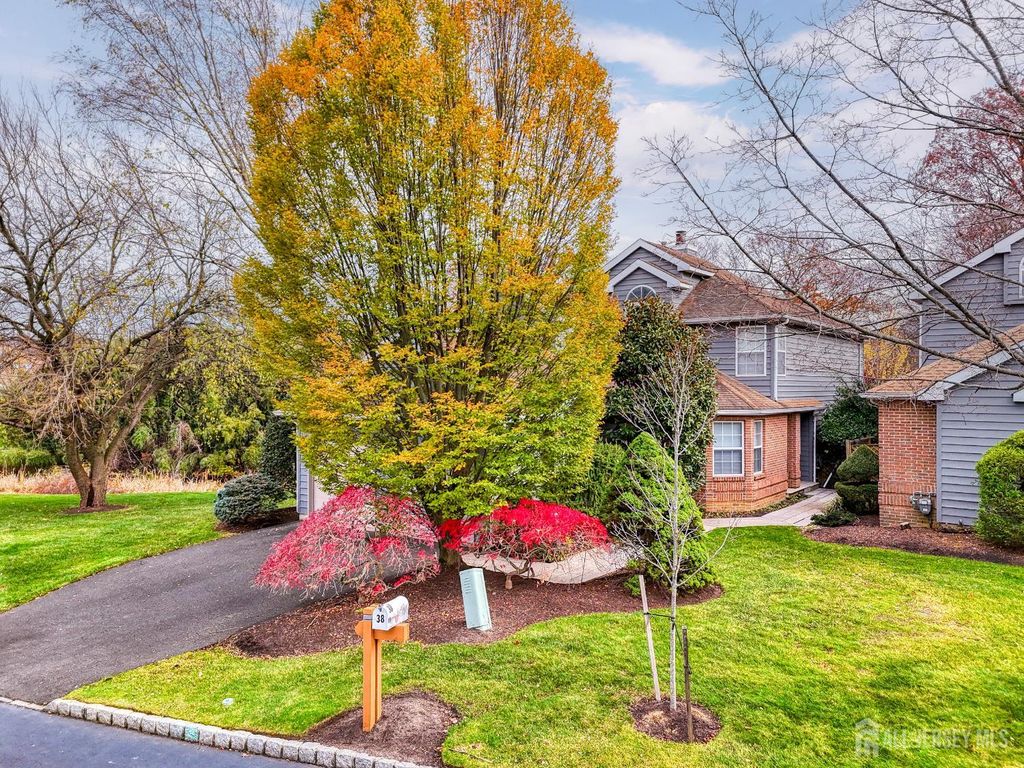 38 Fairway Boulevard, Monroe, NJ 08831