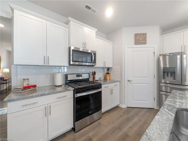 5424 Quartz Avenue, Clemmons, NC 27012