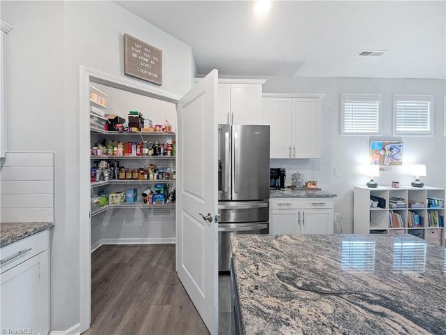 5424 Quartz Avenue, Clemmons, NC 27012