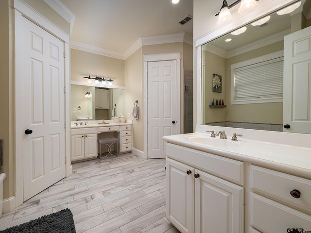 3986 Charleston Park, Tyler, TX 75701