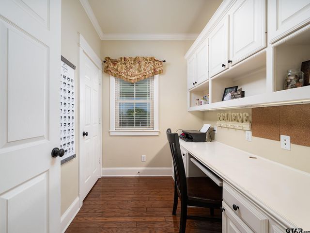 3986 Charleston Park, Tyler, TX 75701