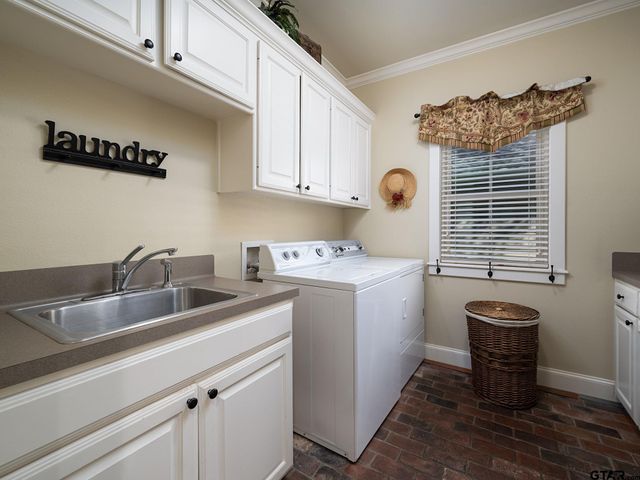 3986 Charleston Park, Tyler, TX 75701