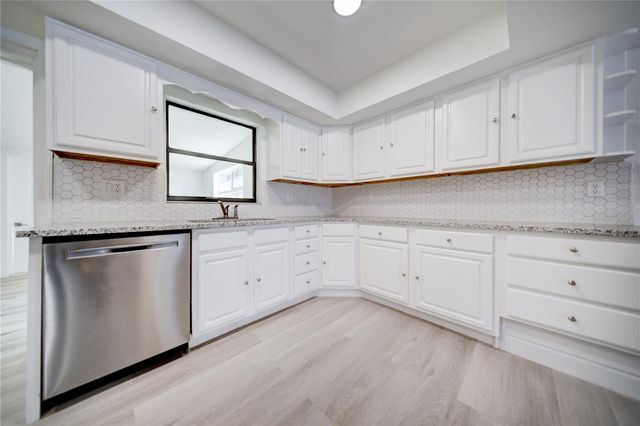 2525 POINSETTA AVENUE, Sanford, FL 32773