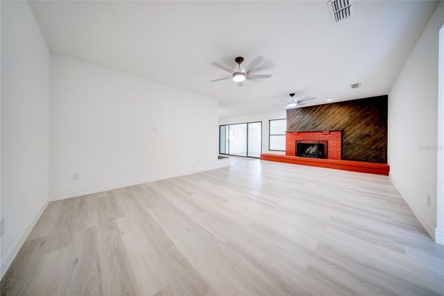 2525 POINSETTA AVENUE, Sanford, FL 32773