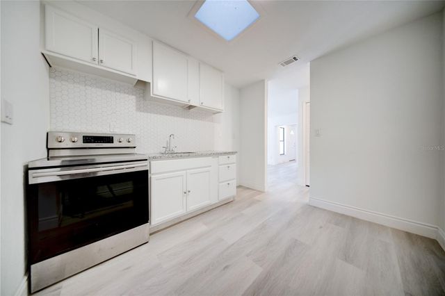 2525 POINSETTA AVENUE, Sanford, FL 32773