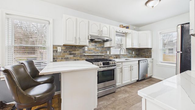 4440 Henry Street, Norton Shores City, MI 49441