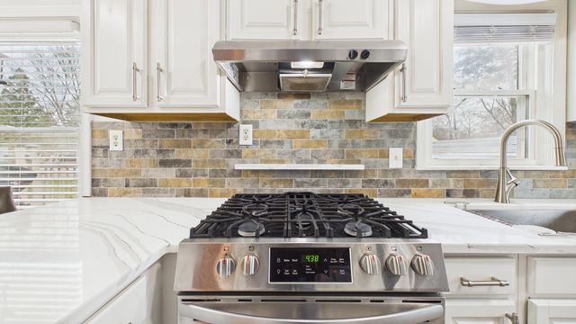 4440 Henry Street, Norton Shores City, MI 49441