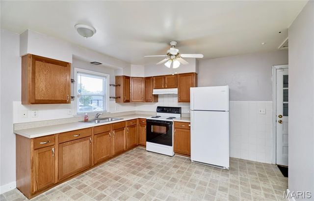 5 Ridgeview Court, St Charles, MO 63301