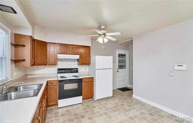 5 Ridgeview Court, St Charles, MO 63301