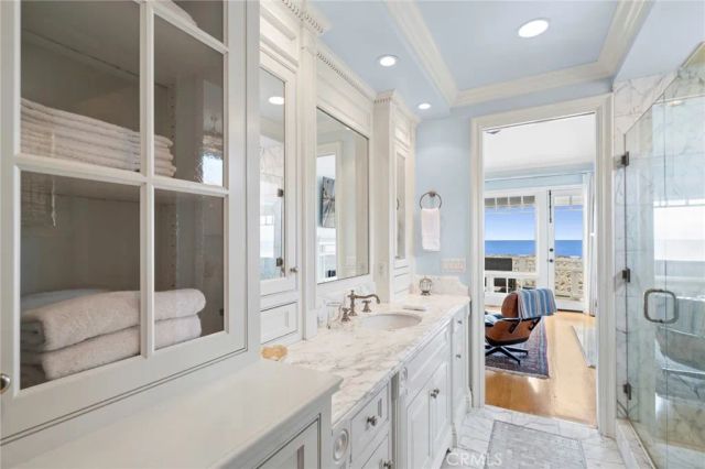 1550 E Oceanfront, Newport Beach, CA 92661
