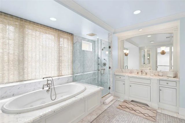 1550 E Oceanfront, Newport Beach, CA 92661