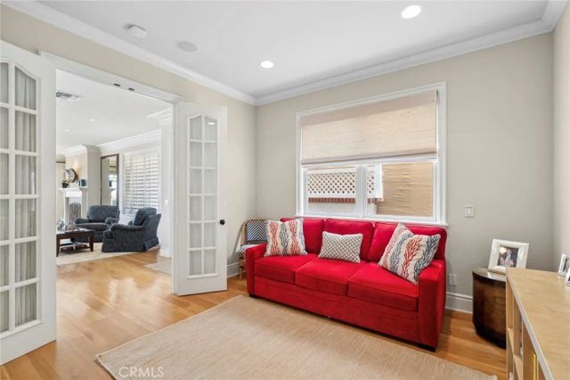 1550 E Oceanfront, Newport Beach, CA 92661