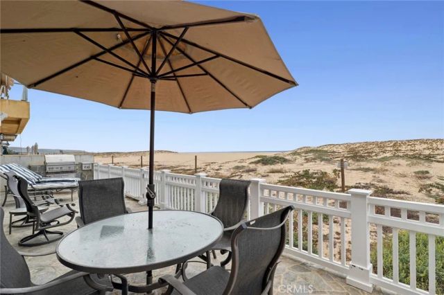 1550 E Oceanfront, Newport Beach, CA 92661