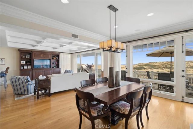 1550 E Oceanfront, Newport Beach, CA 92661