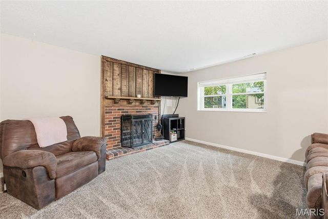 1117 Windyoak Drive, Ballwin, MO 63021