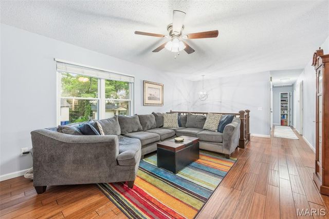 1117 Windyoak Drive, Ballwin, MO 63021
