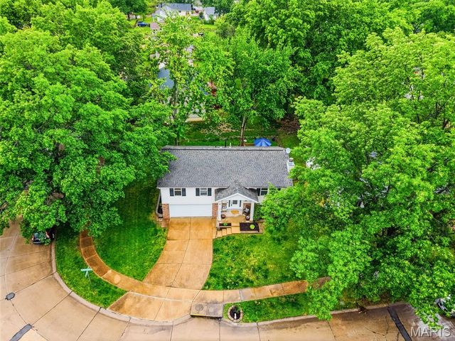 1117 Windyoak Drive, Ballwin, MO 63021