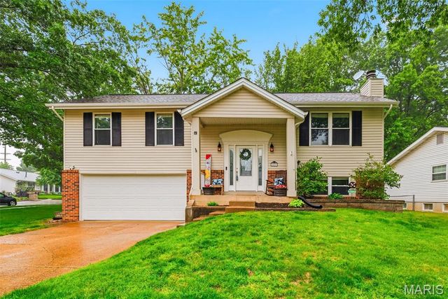 1117 Windyoak Drive, Ballwin, MO 63021