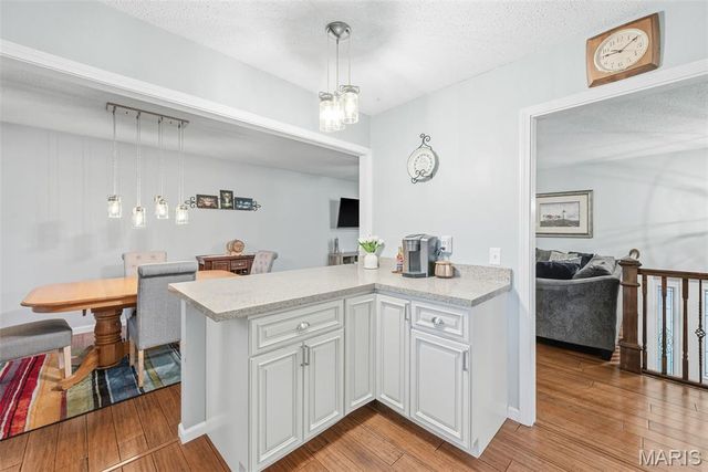 1117 Windyoak Drive, Ballwin, MO 63021