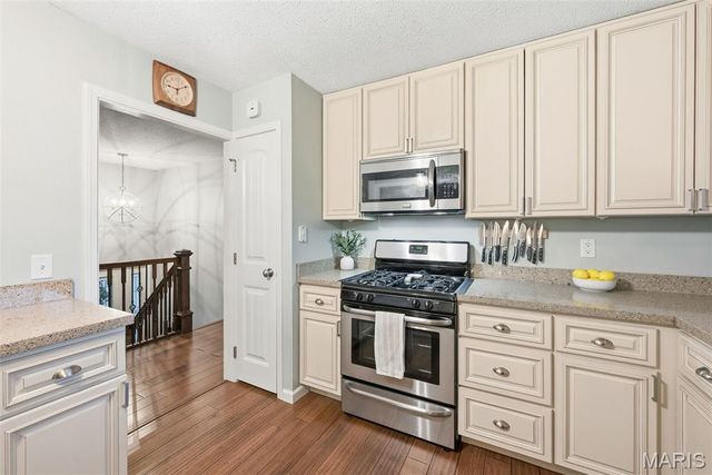 1117 Windyoak Drive, Ballwin, MO 63021