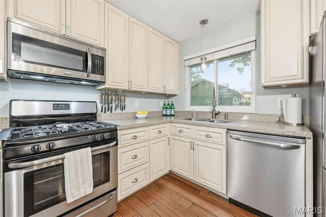 1117 Windyoak Drive, Ballwin, MO 63021