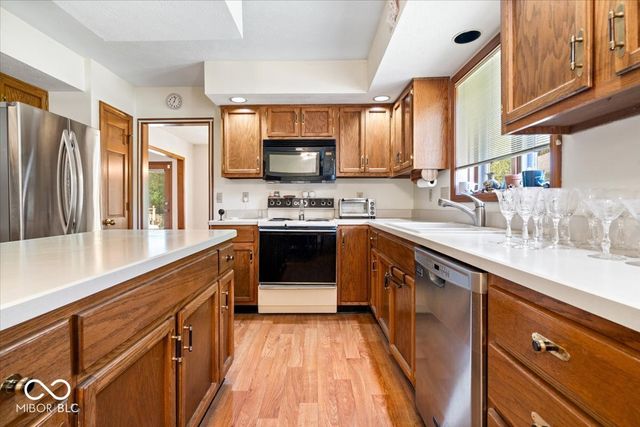 10114 Skippers Court, Indianapolis, IN 46256
