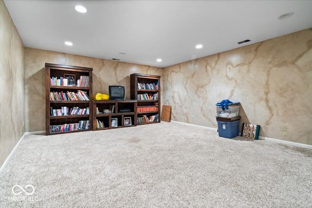 10114 Skippers Court, Indianapolis, IN 46256