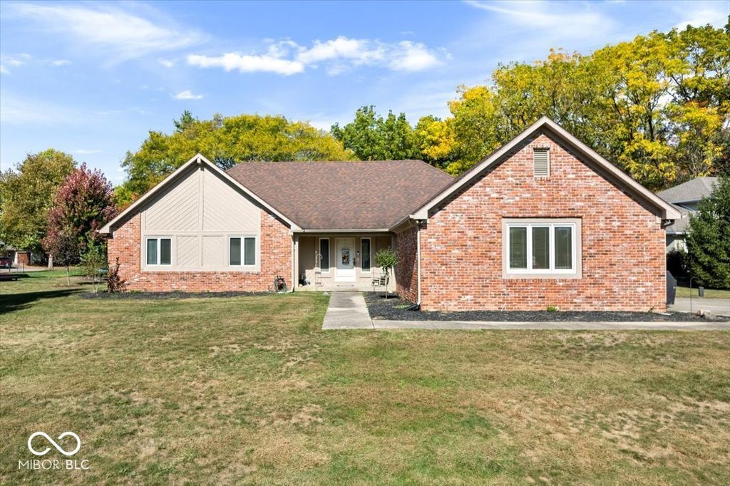 10114 Skippers Court, Indianapolis, IN 46256