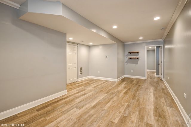 2417 N ridgeway 1, Chicago, IL 60647