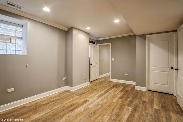 2417 N ridgeway 1, Chicago, IL 60647