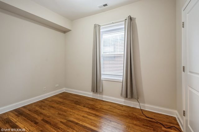 2417 N ridgeway 1, Chicago, IL 60647