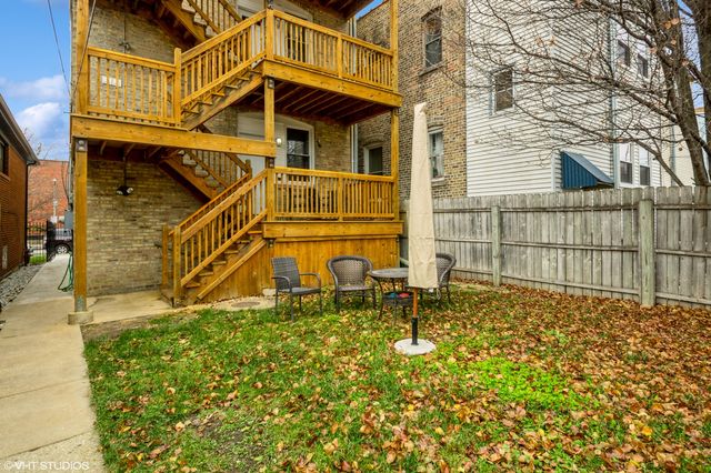 2417 N ridgeway 1, Chicago, IL 60647