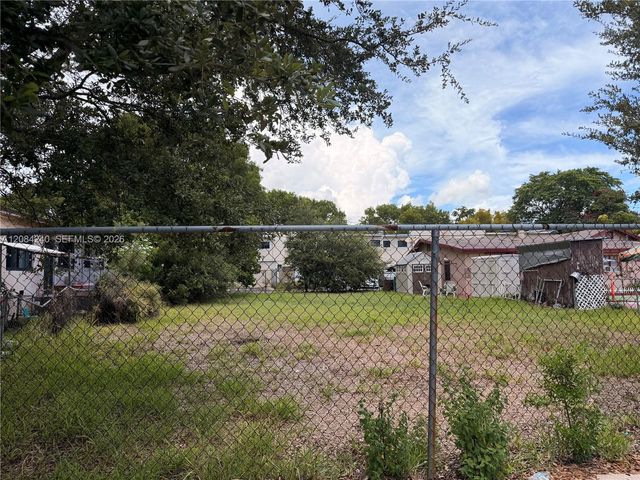 89 NW 34th Terrace, Miami, FL 33127