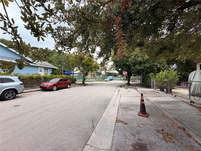 89 NW 34th Terrace, Miami, FL 33127