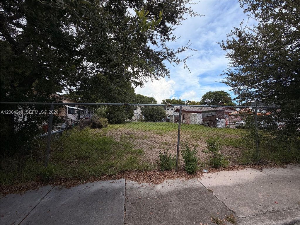 89 NW 34th Terrace, Miami, FL 33127